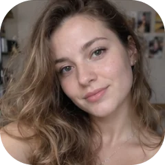 Анна Николаева